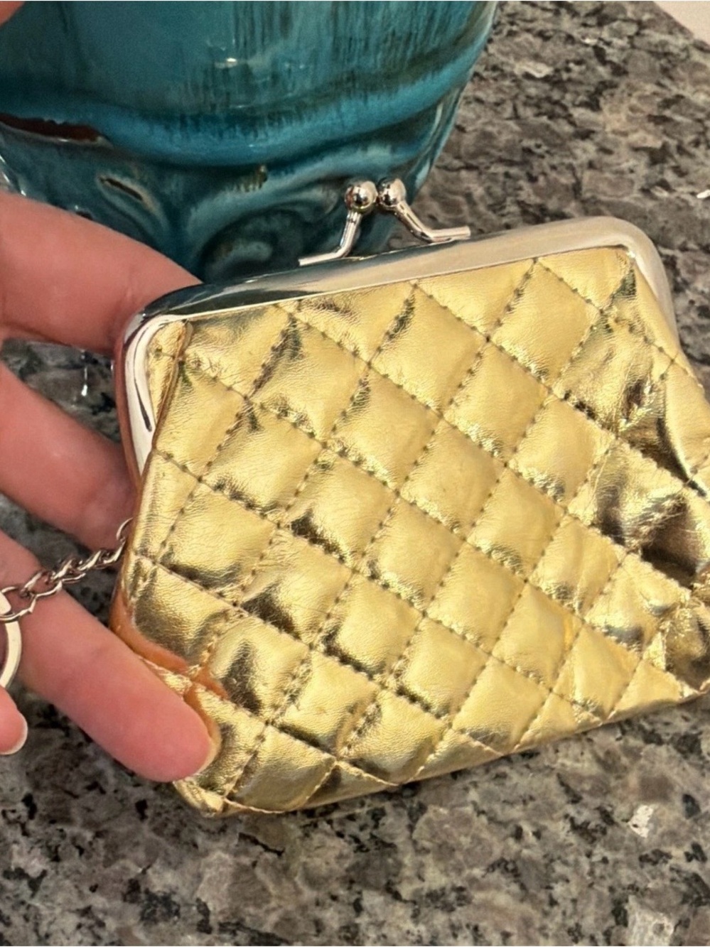 Vintage Gold Quilted Kiss-Lock Coin Purse